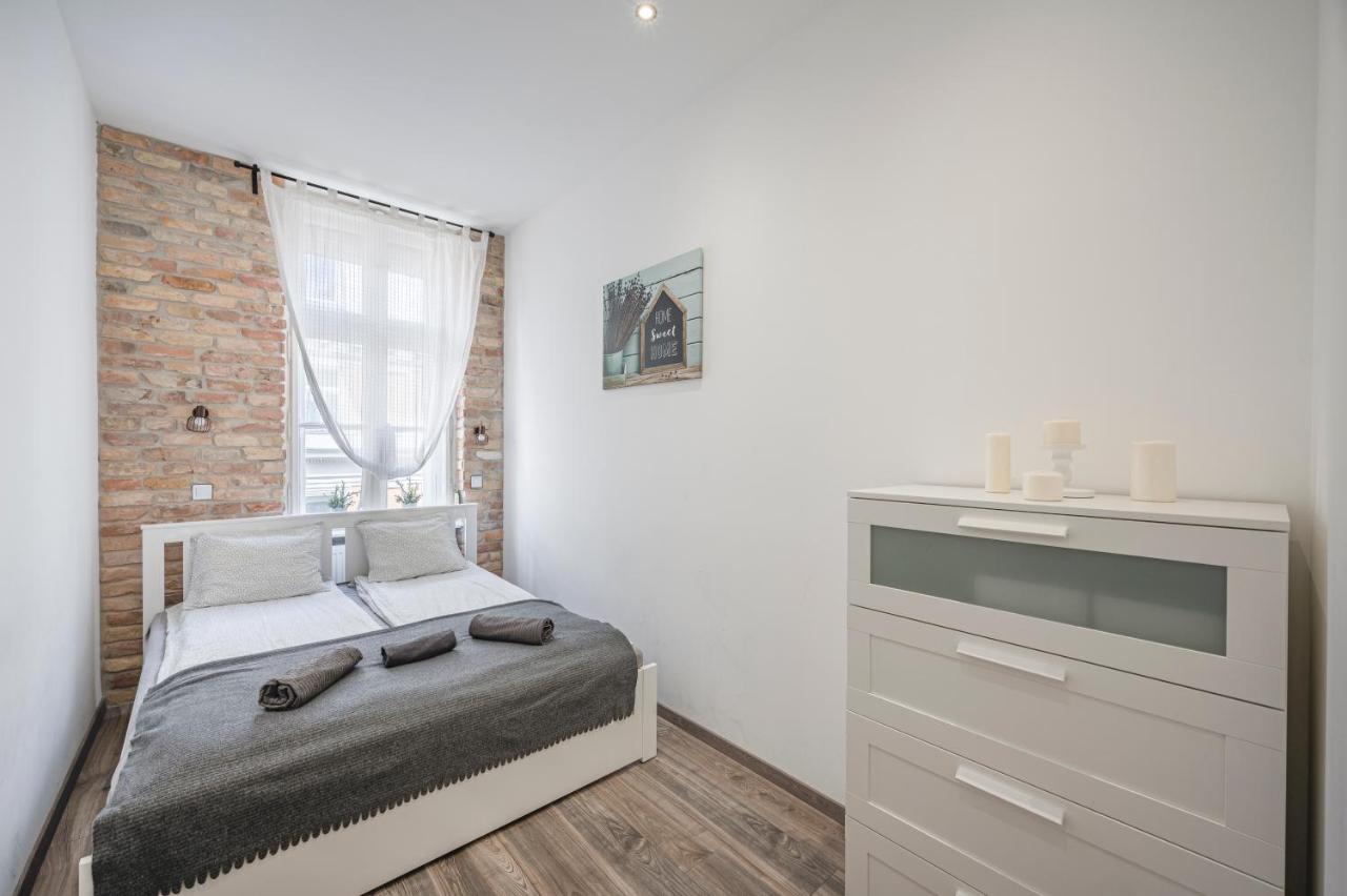 Design Apartment W Ac On Ring Road By Newave Apartments Boedapest Buitenkant foto