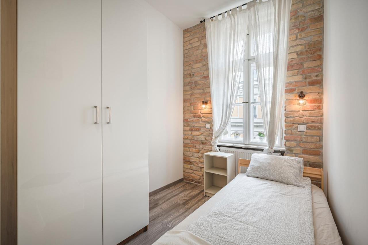 Design Apartment W Ac On Ring Road By Newave Apartments Boedapest Buitenkant foto